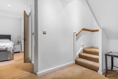 19 Dock Street, London, E1 8JN