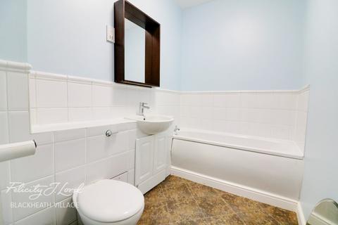 20 Gilbert Close, London, SE18 4PT