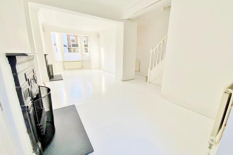 4 bedroom end of terrace house to rent, Dale Street, Chiswick, London  W4