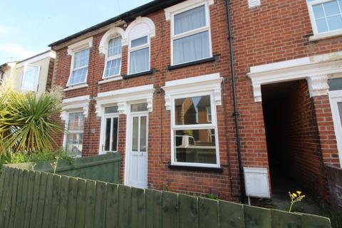 2 bedroom terraced house to rent, Pearce Road, Ipswich, IP3