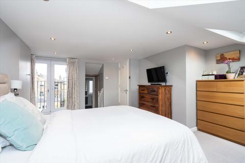 8 Darrell Road, London, SE22 9NL