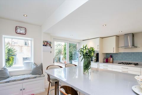 8 Darrell Road, London, SE22 9NL
