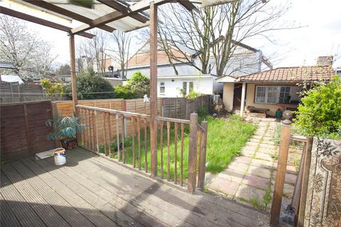 5 bedroom terraced house to rent, Willoughby Lane, London, N17