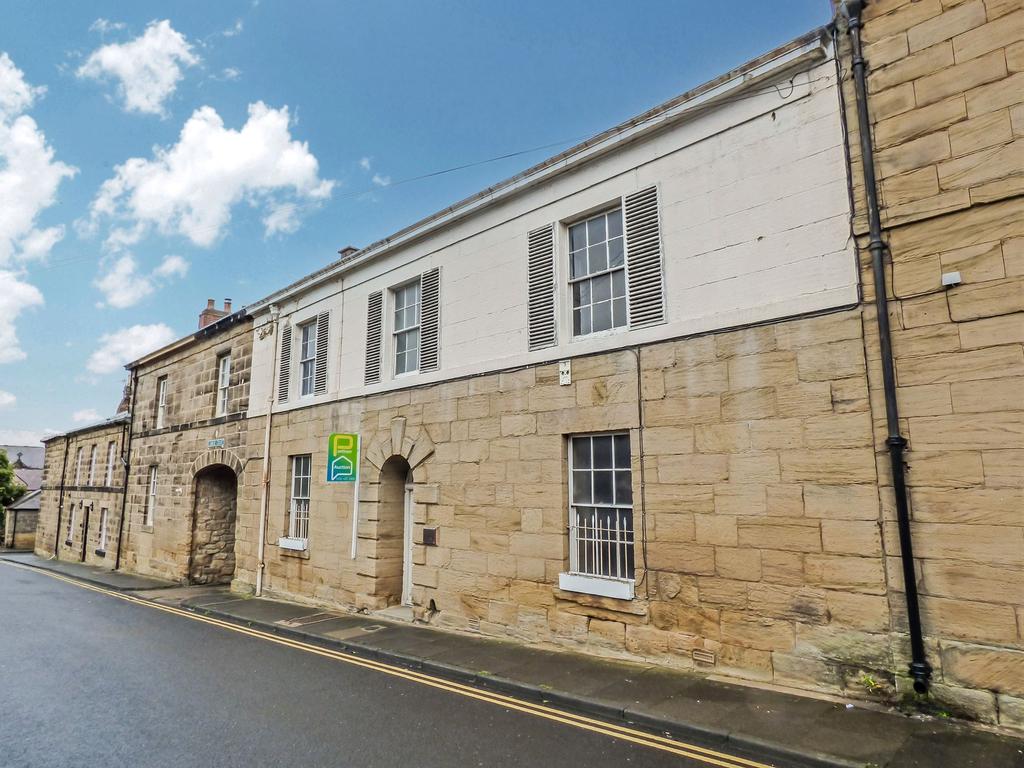 Howick Street, Alnwick, Northumberland, NE66 1UY 4 bed terraced house