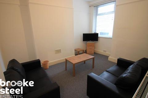 3 bedroom terraced house to rent, Fitzwarren Street, Salford