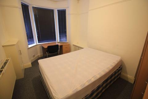 3 bedroom terraced house to rent, Fitzwarren Street, Salford