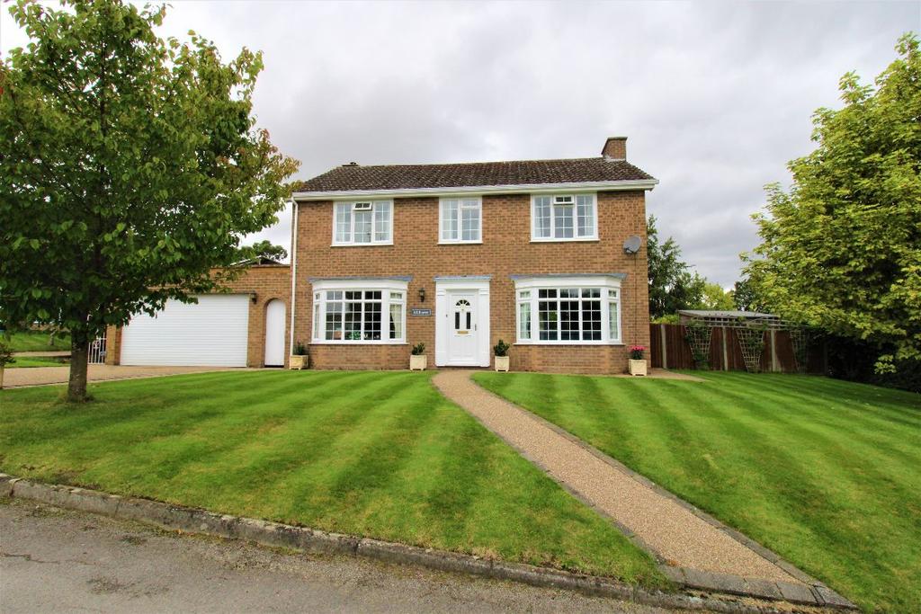 CLIFTON ROAD, NEWTON BLOSSOMVILLE 4 bed detached house £725,000