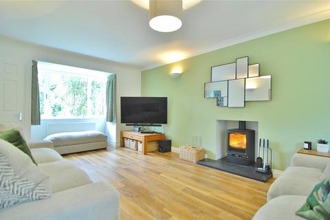 19 Padin Close, Chalford, Stroud, GL6 8FB