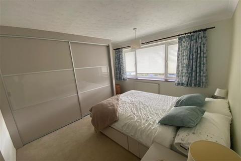 5 Downs Road, Yalding, Maidstone, ME18 6JE