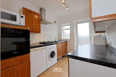 40 Greenway Gardens, Greenford, UB6 9TU