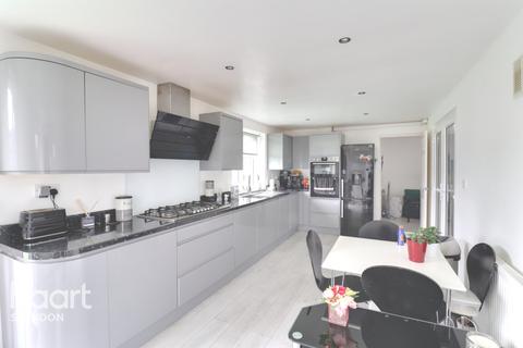 1 Lineacre Close, Grange Park, Swindon, SN5 6DA