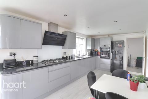 1 Lineacre Close, Grange Park, Swindon, SN5 6DA