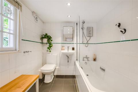 Studio to rent, Wilton Square, Islington, London