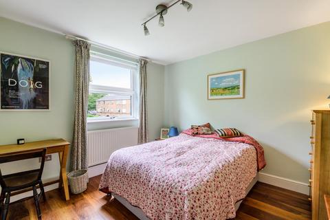 58 Whitby Court, London, N7 0SU