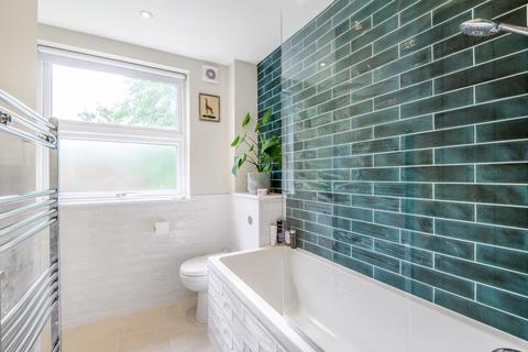 58 Whitby Court, London, N7 0SU