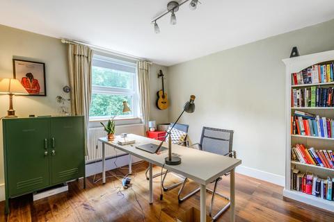 58 Whitby Court, London, N7 0SU