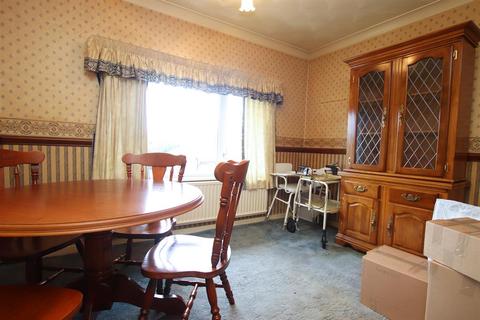43 Kingsway, Lower Darwen, Darwen, BB3 0RF
