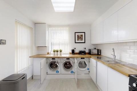 6 bedroom house share to rent - London Rd, Strood