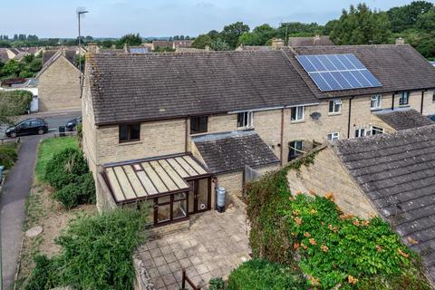 49 Blakes Avenue, Witney, OX28 3SX