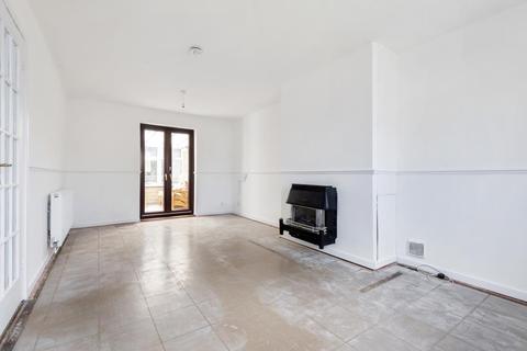 49 Blakes Avenue, Witney, OX28 3SX