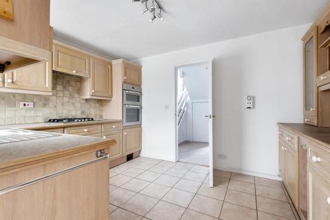 49 Blakes Avenue, Witney, OX28 3SX