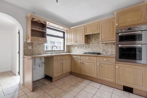 49 Blakes Avenue, Witney, OX28 3SX