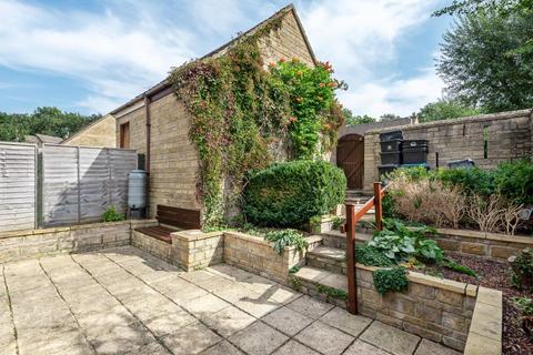 49 Blakes Avenue, Witney, OX28 3SX