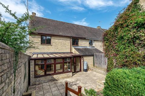 49 Blakes Avenue, Witney, OX28 3SX