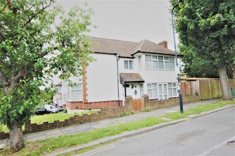 3 bedroom semi-detached house to rent, Woodcock Hill, Kenton HA3 0JN