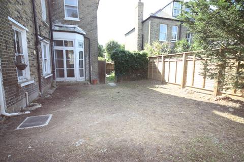 40 Micheldever Road, London, SE12 8LU