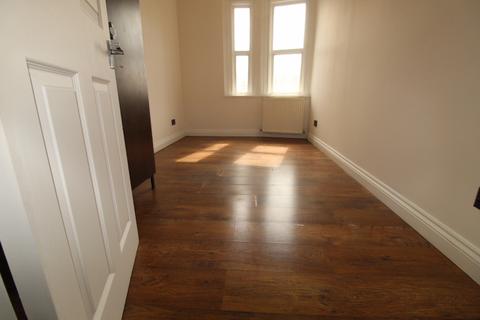 2 bedroom flat to rent, Hanwell, W7