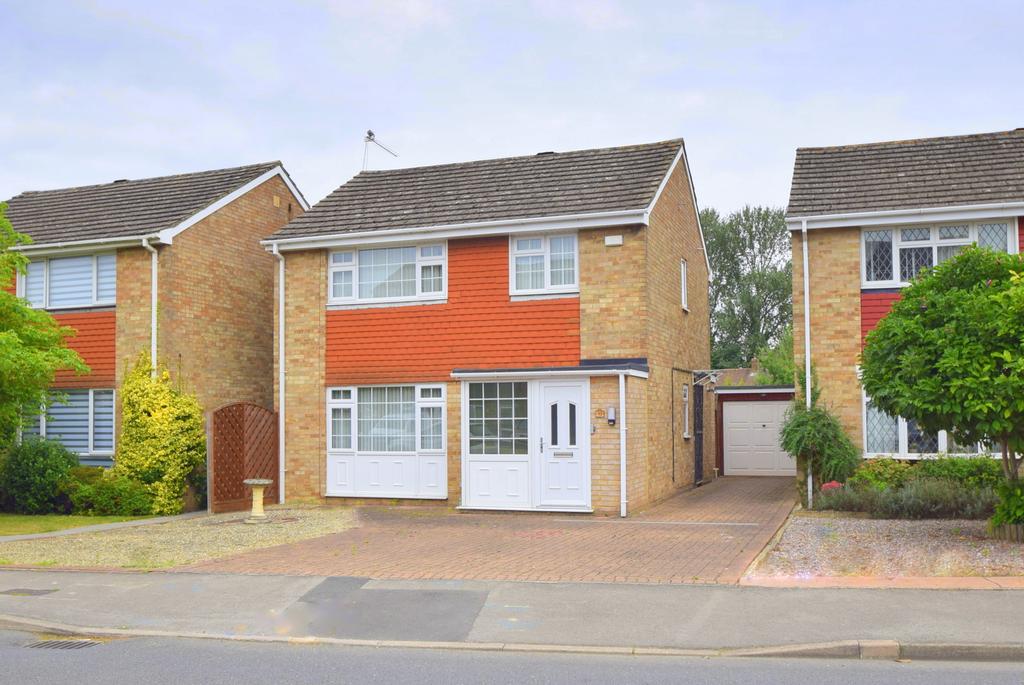 Gallys Road, Windsor, Berkshire, SL4 4 bed detached house £599,950