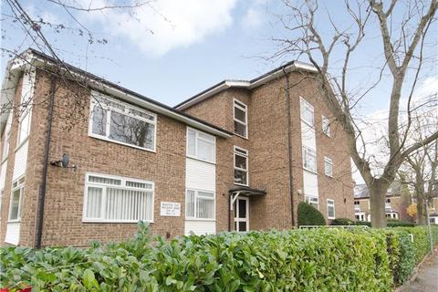 2 bedroom apartment to rent, Melbury Gardens, West Wimbledon