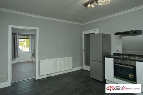 2 bedroom flat to rent, Walkinshaw Street, Renfrewshire PA5