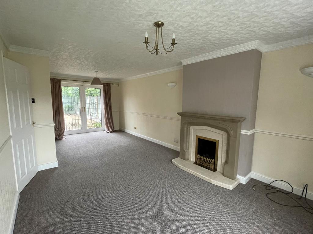 4 Old Cannock Road, Shareshill, WV10 7JQ 3 bed semidetached house £