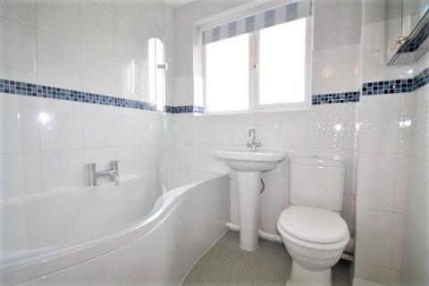 1 bedroom end of terrace house to rent, Briarwood Close, Feltham, Middlesex, TW13