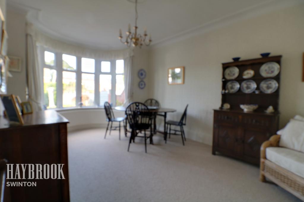 Racecourse Road, Swinton 3 bed semidetached house £225,000