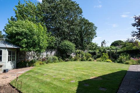 3 bedroom detached bungalow to rent, The Spinney, Itchenor, PO20