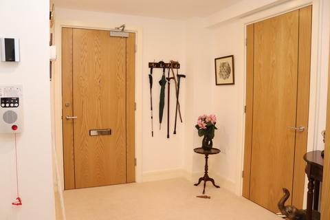 1 bedroom apartment for sale - Storrington - central village location