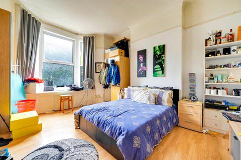 25 Cardozo Road, London, N7 9RJ