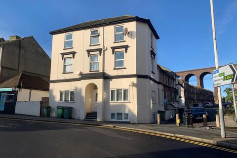 27 Bradstone Road, Folkestone, CT20 1HW
