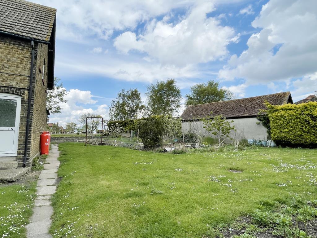 6 St Mary's Cottages, The Street, St. Mary Hoo, Rochester, Kent 3 bed