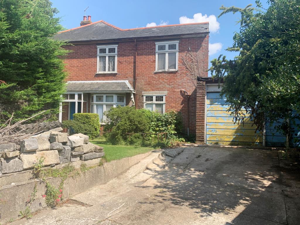 86 Elson Lane, Elson, Gosport, Hampshire 2 bed end of terrace house £