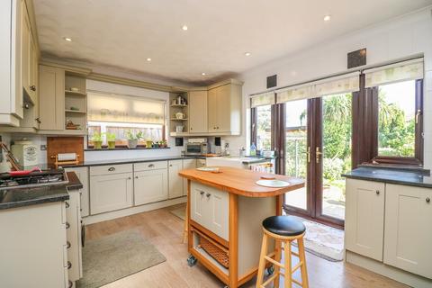 66 Greensward Lane, Hockley, SS5 5HF