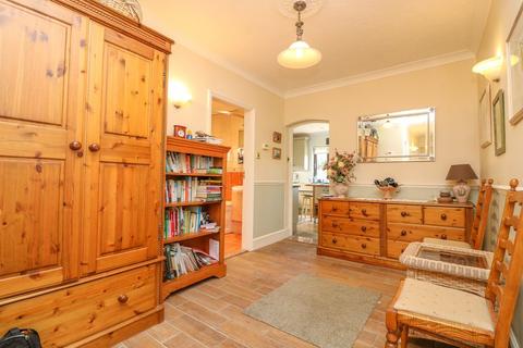 66 Greensward Lane, Hockley, SS5 5HF