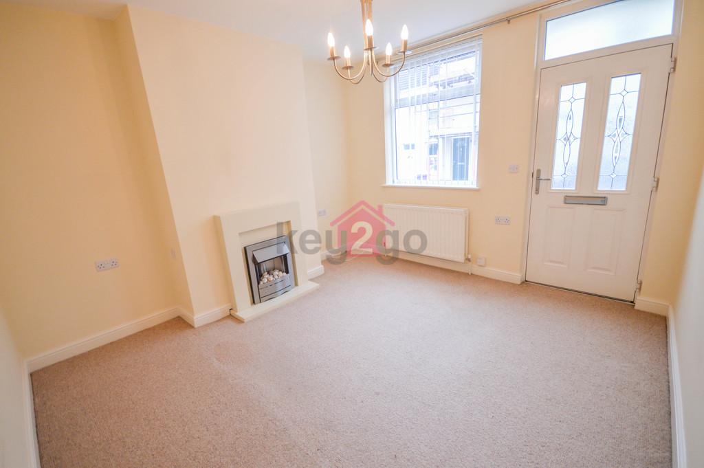 Queen Street, Eckington, Sheffield, S21 3 bed terraced house £130,000