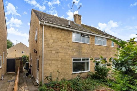 3 Humphries Close, Carterton, OX18 3HS