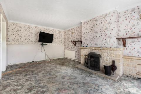 3 Humphries Close, Carterton, OX18 3HS