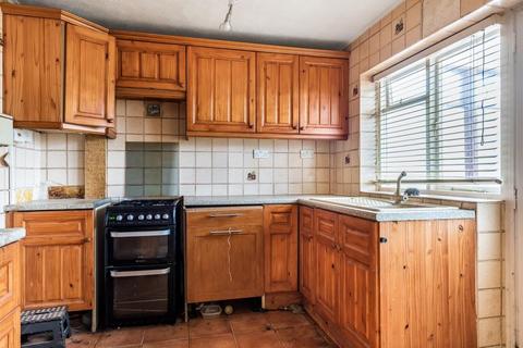 3 Humphries Close, Carterton, OX18 3HS