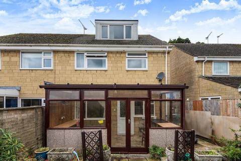 3 Humphries Close, Carterton, OX18 3HS